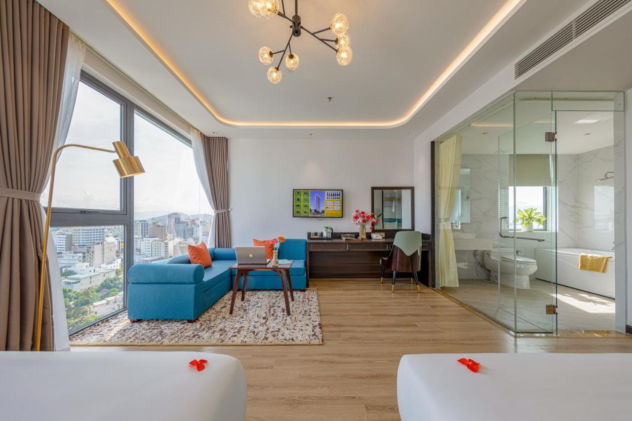 Cordial Grand Hotel Da Nang Beach - Infinity Rooftop Pool Exterior foto