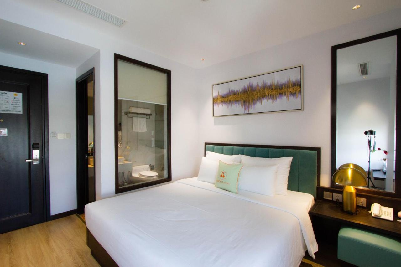 Cordial Grand Hotel Da Nang Beach - Infinity Rooftop Pool Exterior foto
